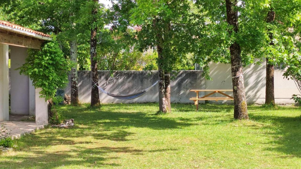 Maison A 8 Min A Pied De La Plage Avec Jardin Clos Et Ombrage Saint-Georges-d'Oleron Εξωτερικό φωτογραφία